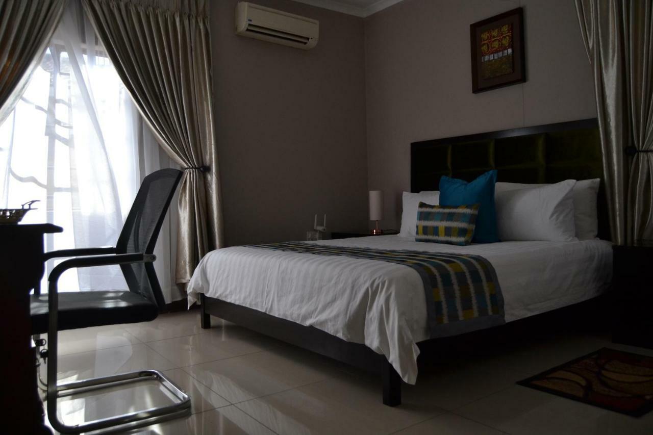 Triple Palms Bed And Breakfast Gaborone Dış mekan fotoğraf