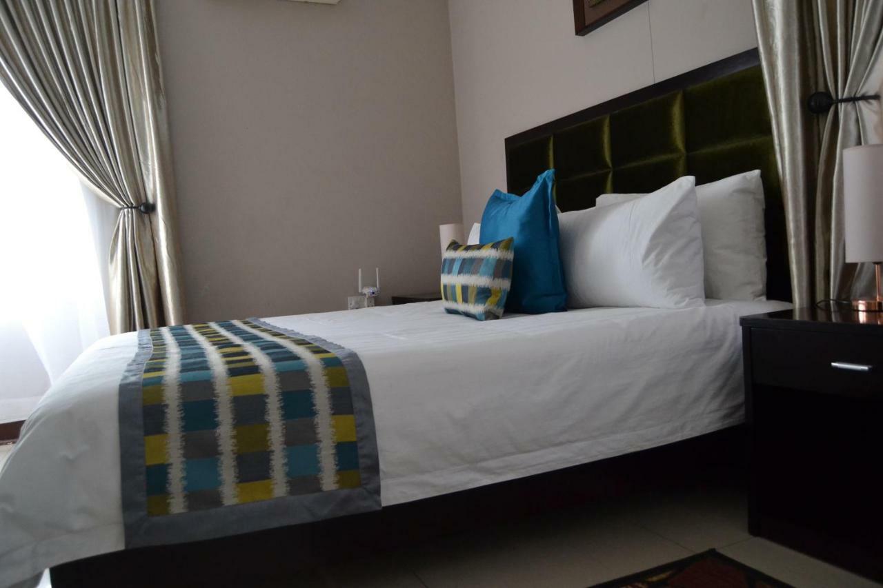 Triple Palms Bed And Breakfast Gaborone Dış mekan fotoğraf