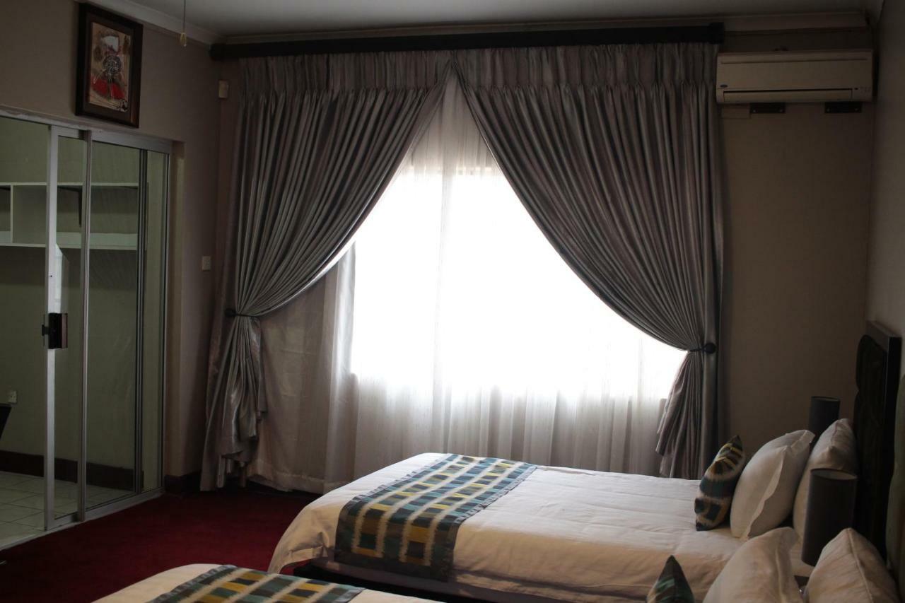 Triple Palms Bed And Breakfast Gaborone Dış mekan fotoğraf